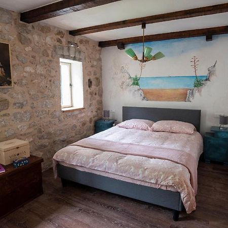 Guesthouse Nina Kaštel Novi エクステリア 写真