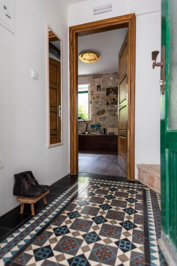 Guesthouse Nina Kaštel Novi エクステリア 写真
